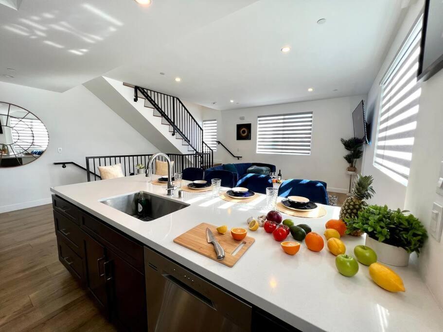 Luxury K-town Dwelling With Private Rooftop Deck. Apartamento Los Ángeles